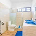 Royal Sandals By Algarve Vacation Villa